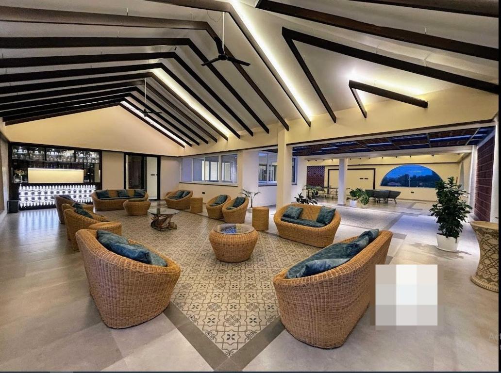 Redhomex Cove Castle Villa Hyderabad Exterior foto